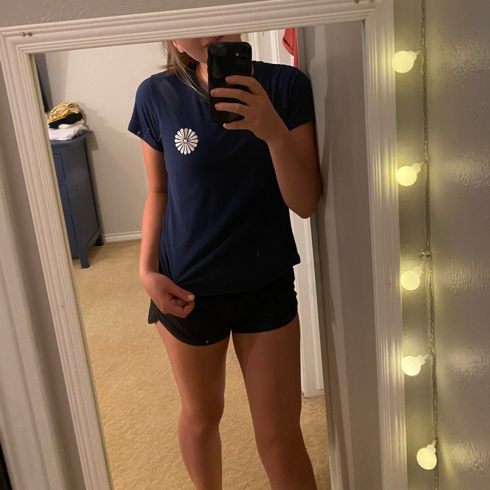 RVCA T-shirt - Picture 4 of 5